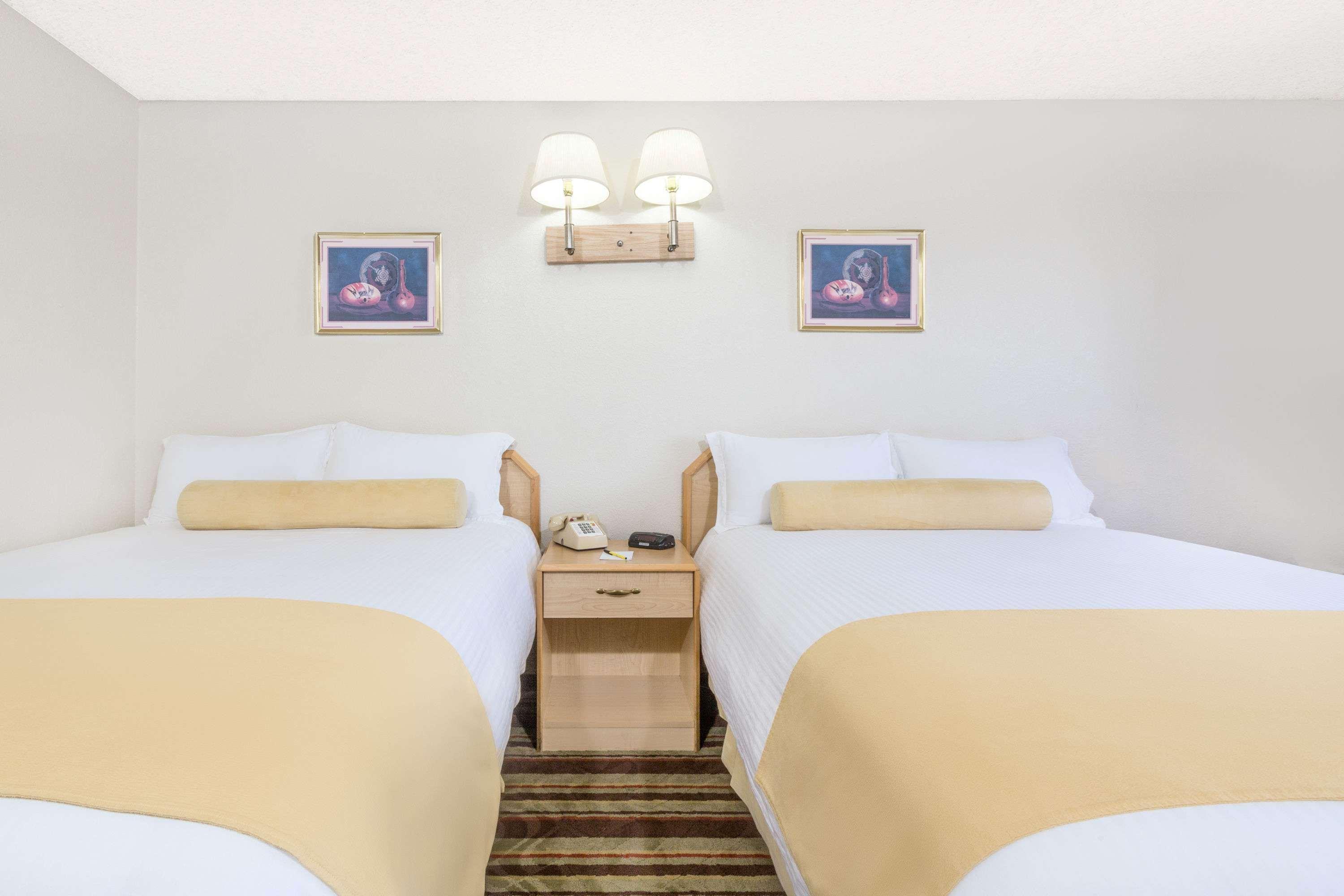 Super 8 By Wyndham Lake Havasu City Exterior photo