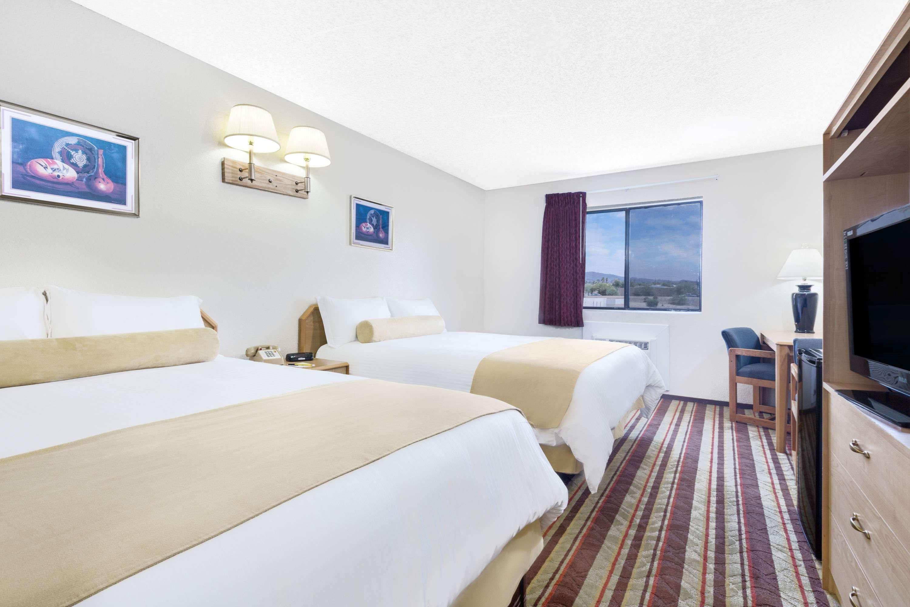 Super 8 By Wyndham Lake Havasu City Exterior photo