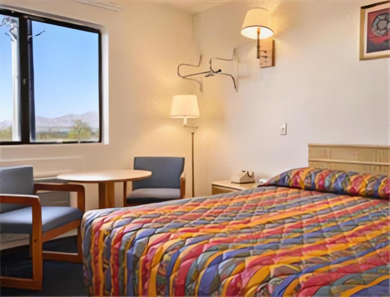 Super 8 By Wyndham Lake Havasu City Exterior photo