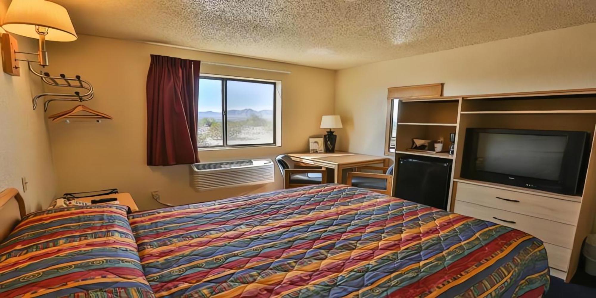 Super 8 By Wyndham Lake Havasu City Exterior photo